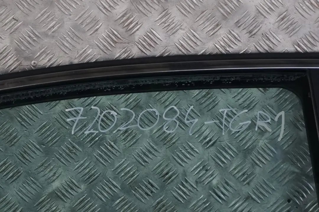 Beifahrer Tür Hinten Rechts Titangrau Titan Grey Metallic A36 für BMW 7 er E65 1 mit Teilenummer 7202084 BMW 7 er E65 1 Beifahrer Tür Hinten Rechts Titangrau Titan Grey Metallic A36 - SKU 7202084-TGR1 - Teilenummer 7202084