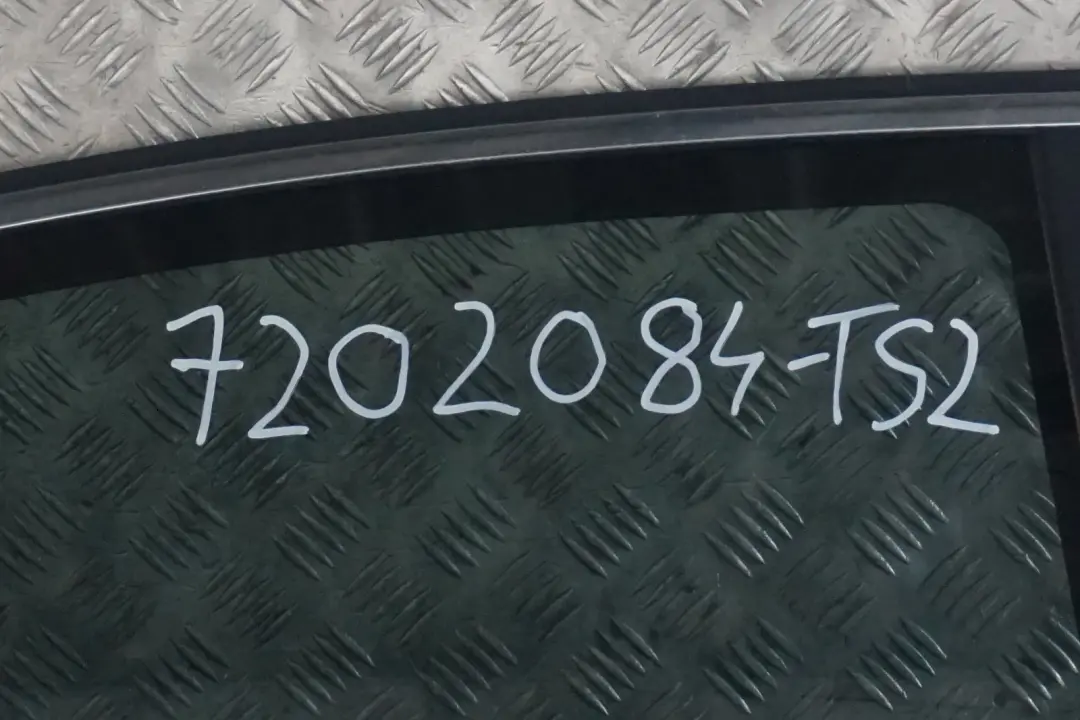 Beifahrer Tür hinten rechts Titansilber Silber Metallic für BMW 7 er E65 mit Teilenummer 7202084 BMW 7 er E65 Beifahrer Tür hinten rechts Titansilber Silber Metallic - SKU 7202084-TS2 - Teilenummer 7202084