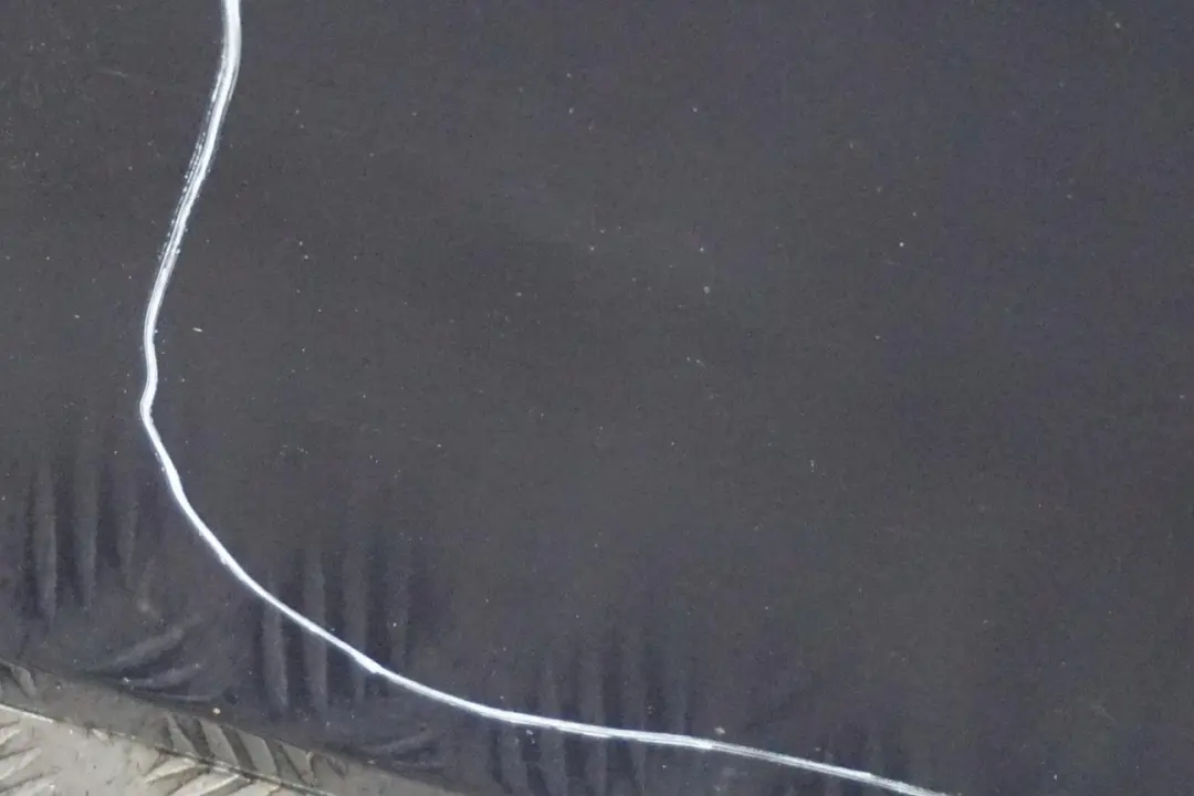 Tür Vorne Links Tiefseeblau Blau Metallic - A76 für BMW 5 er E60 E61 mit Teilenummer 7202339 BMW 5 er E60 E61 Tür Vorne Links Tiefseeblau Blau Metallic - A76 - SKU 7202339-DSB1 - Teilenummer 7202339