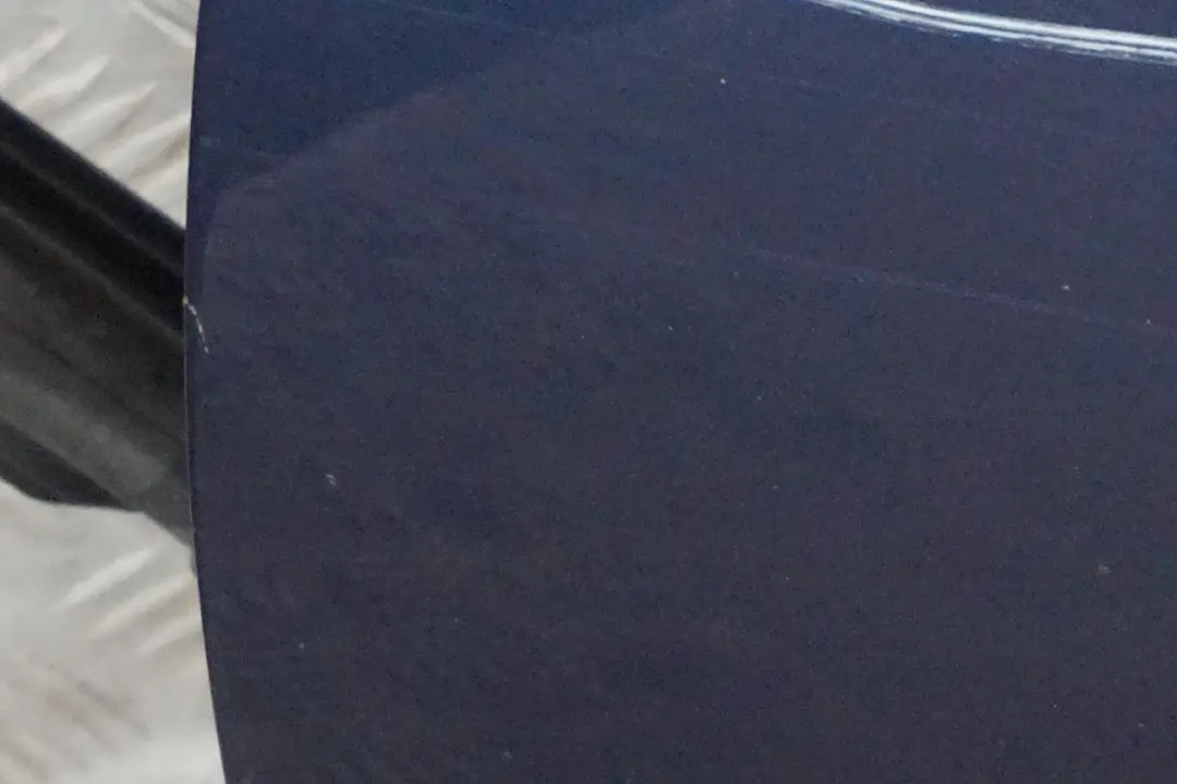 Drzwi lewe przednie Tiefseeblau do BMW E60 E61 o numerze 7202339 BMW E60 E61 Drzwi lewe przednie Tiefseeblau - SKU 7202339-DSB1 - Numer Części 7202339