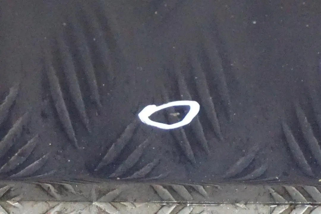 Drzwi lewe przednie Tiefseeblau do BMW E60 E61 o numerze 7202339 BMW E60 E61 Drzwi lewe przednie Tiefseeblau - SKU 7202339-DSB1 - Numer Części 7202339