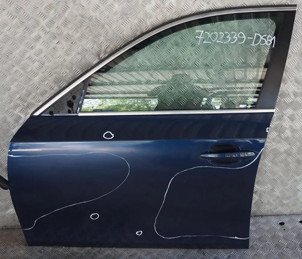 Tür Vorne Links Tiefseeblau Blau Metallic - A76 für BMW 5 er E60 E61 mit Teilenummer 7202339 BMW 5 er E60 E61 Tür Vorne Links Tiefseeblau Blau Metallic - A76 - SKU 7202339-DSB1 - Teilenummer 7202339