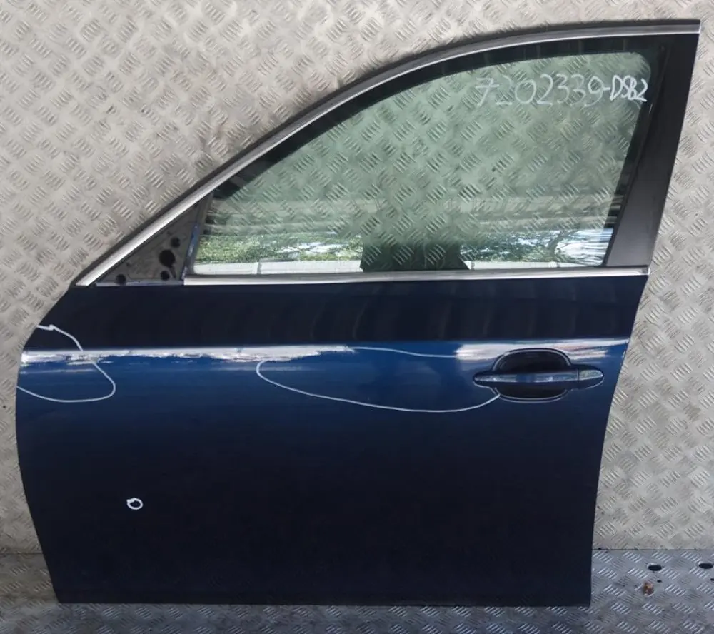 Door Front Left N/S Tiefseeblau Deep Sea Blue Metallic - A76 to BMW 5 E60 E61 with Part number 7202339 BMW 5 E60 E61 Door Front Left N/S Tiefseeblau Deep Sea Blue Metallic - A76 - SKU 7202339-DSB2 - Part number 7202339