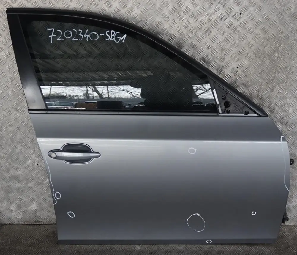  Genuine BMW 5 E60 E61 Door Front Right O/S Silbergrau Silver Grey - A08 - SKU 7202340-SBG1 - Part number 7202340