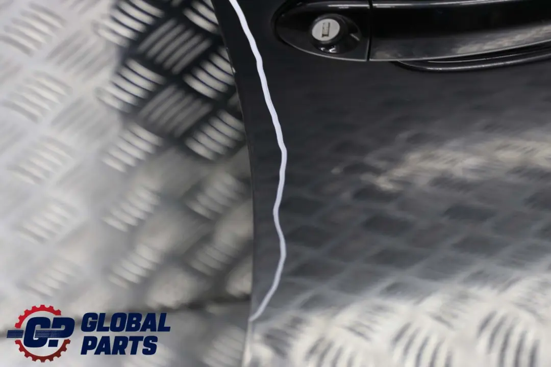 Drzwi prawe przednie schwarz II do BMW E60 E61 o numerze 7202340 BMW E60 E61 Drzwi prawe przednie schwarz II - SKU 7202340-SCH1 - Numer Części 7202340