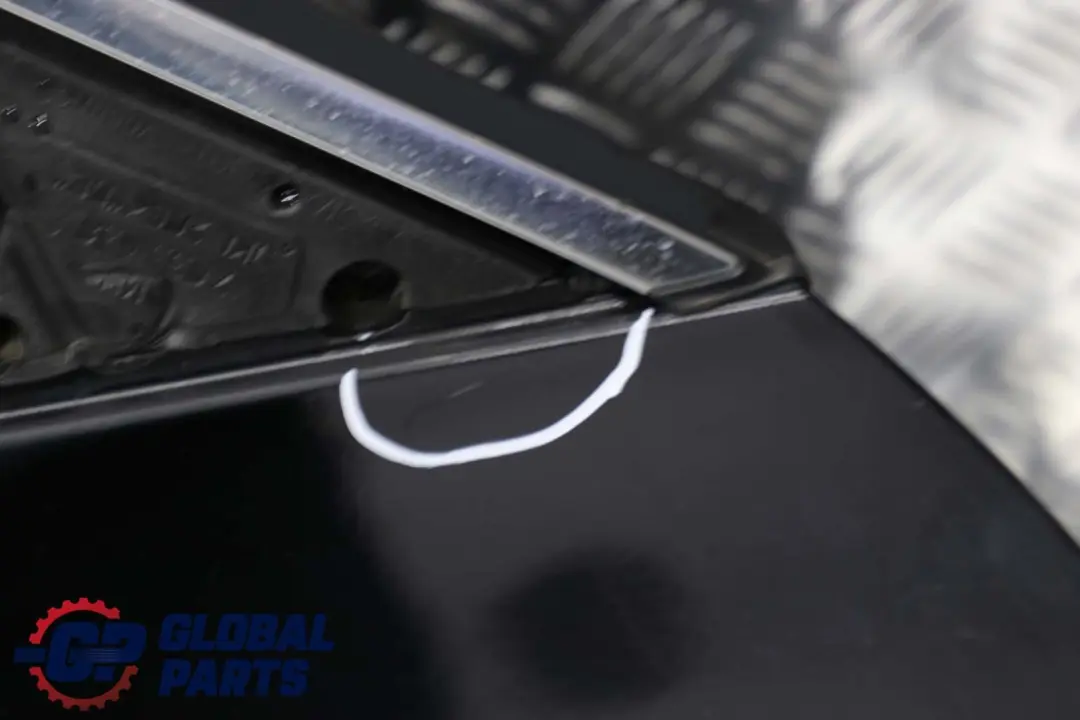 Porta Anteriore Destra Nero 2 - 668 per BMW E60 E61 LCI con numero di parte 7202340 BMW E60 E61 LCI Porta Anteriore Destra Nero 2 - 668 - SKU 7202340-SCH1 - Numero di parte 7202340