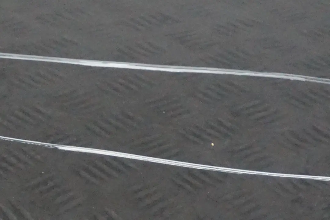 Drzwi lewe tylne tył titangrau A36 do BMW E60 o numerze 7202341 BMW E60 Drzwi lewe tylne tył titangrau A36 - SKU 7202341-TGR - Numer Części 7202341