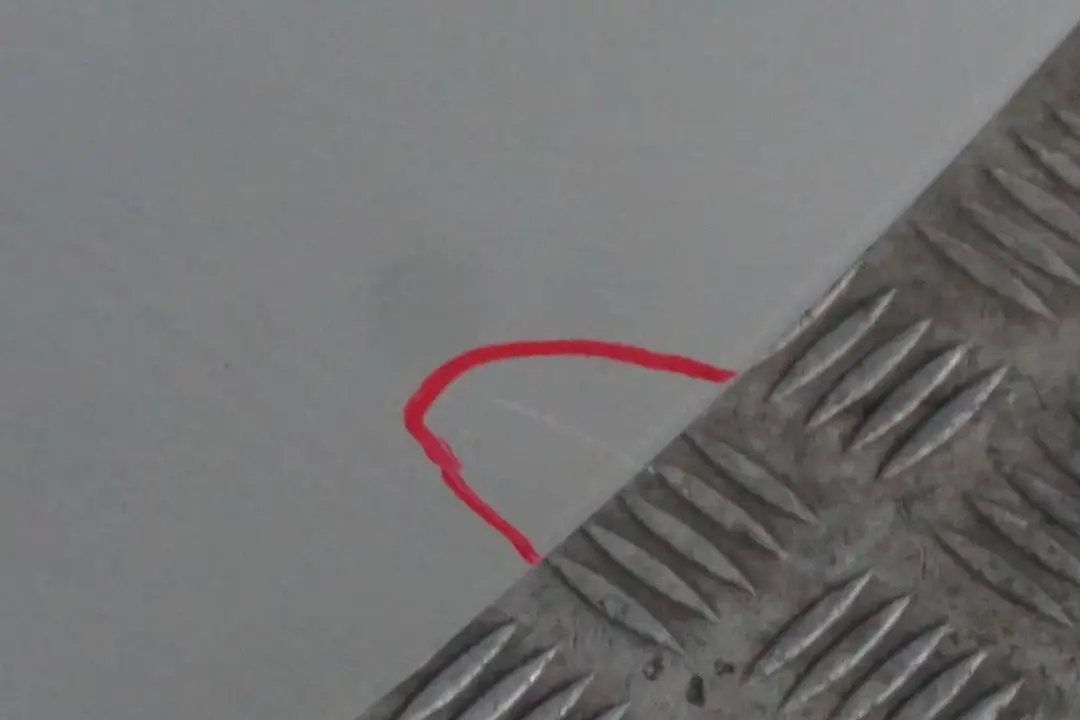 Porta Posteriore Sinistra Argento-Titanio Titan Argento Metallico - per BMW E60 4 con numero di parte 7202341 BMW E60 4 Porta Posteriore Sinistra Argento-Titanio Titan Argento Metallico - - SKU 7202341-TS4 - Numero di parte 7202341