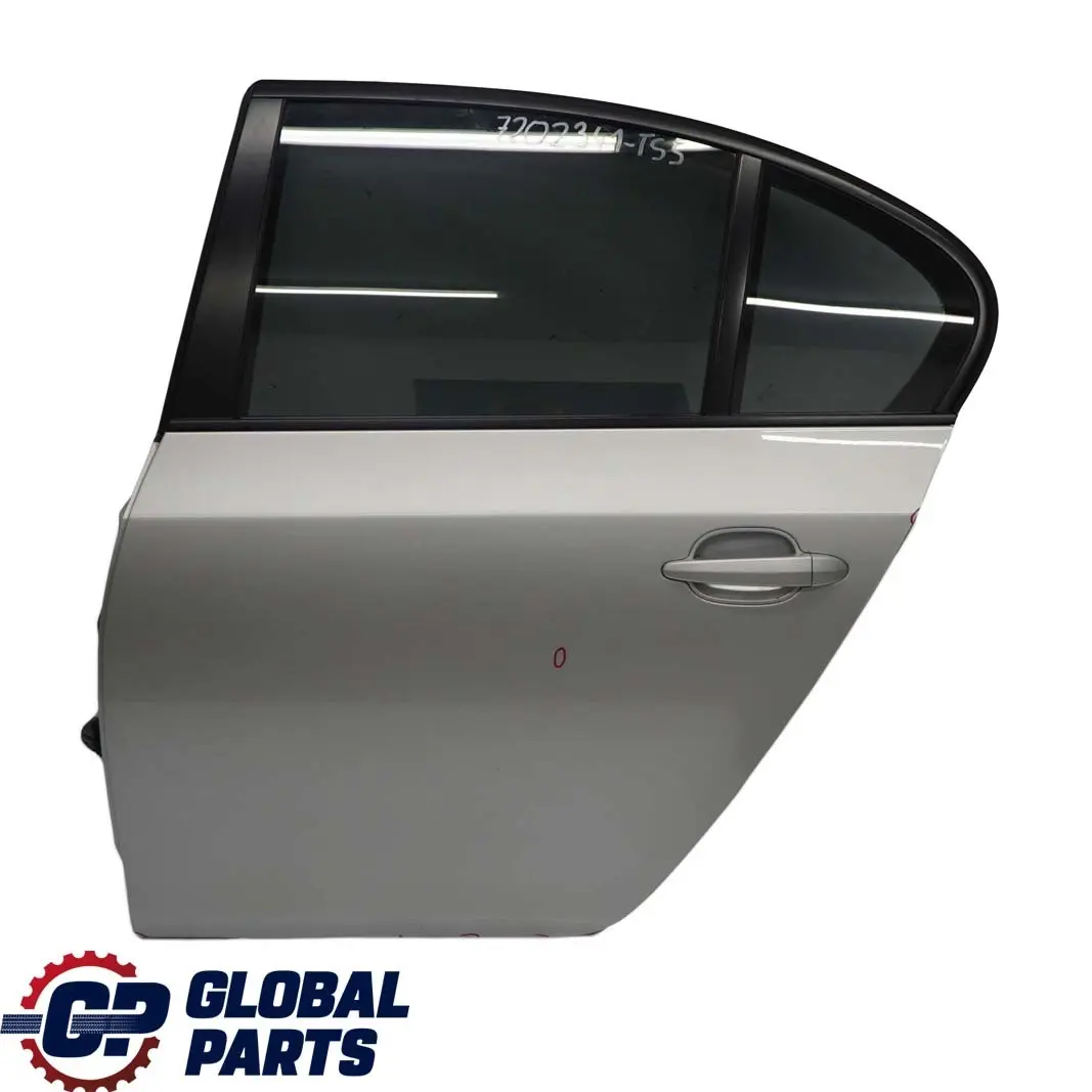 Tür Hinten Links Titansilber Titan Silber Metallic - 354 für BMW 5 E60 5 mit Teilenummer 7202341 BMW 5 E60 5 Tür Hinten Links Titansilber Titan Silber Metallic - 354 - SKU 7202341-TS5 - Teilenummer 7202341