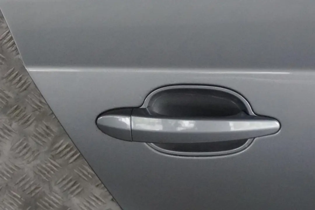 Door Rear Right O/S Silbergrau Silver Grey Metallic - A08 to BMW 5 Series E60 1 with Part number 7202342 BMW 5 Series E60 1 Door Rear Right O/S Silbergrau Silver Grey Metallic - A08 - SKU 7202342-SBG1 - Part number 7202342