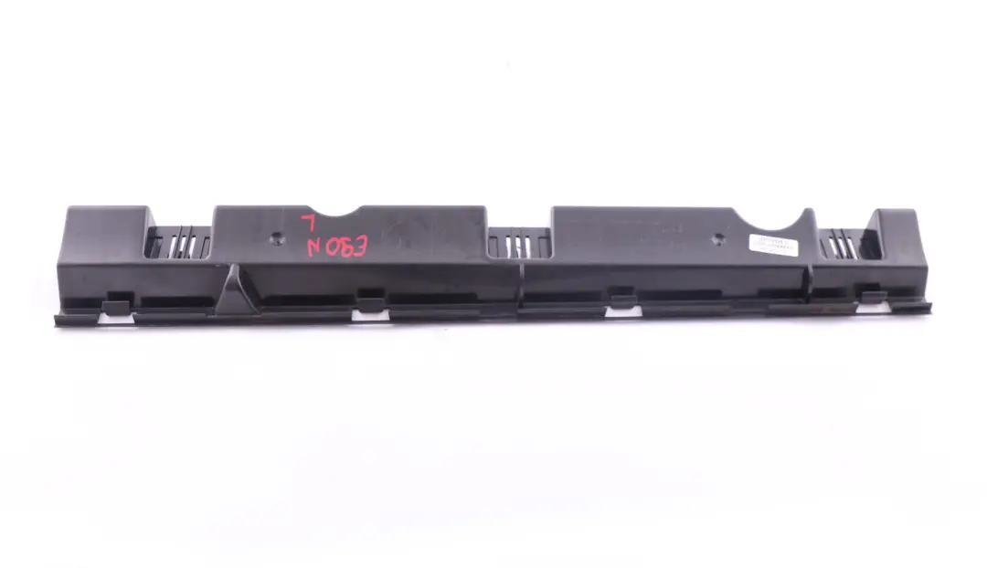 Halteleisten SX 7224455 5177 per BMW E90 E91 LCI con numero di parte 7202657 BMW E90 E91 LCI Halteleisten SX 7224455 5177 - SKU 7202657 - Numero di parte 7202657