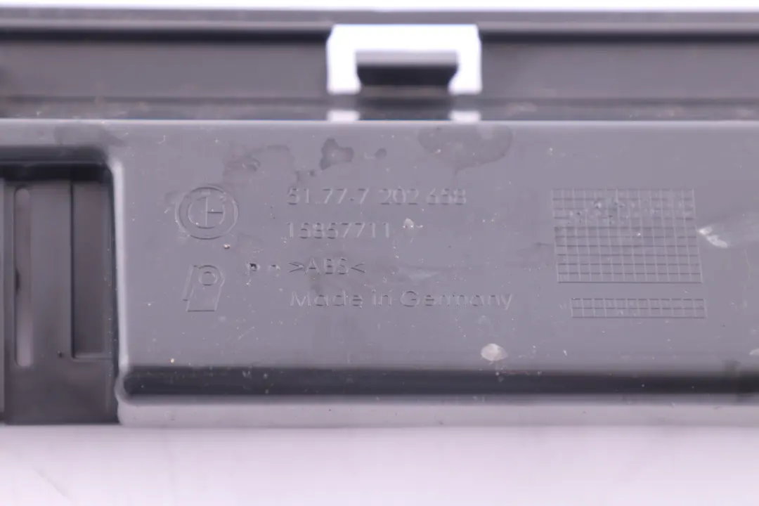 BMW 3 er E90 E91 LCI Halteleiste Rechts R2 O/S - SKU 7202658 - Teilenummer 7202658