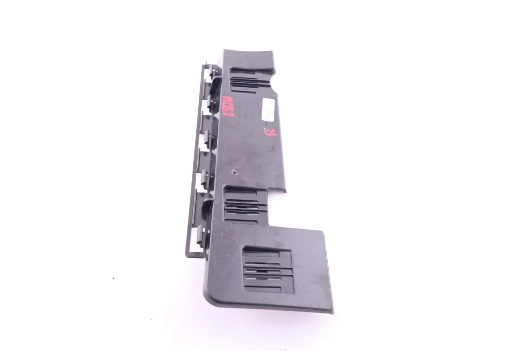 Tira De sujecion del umbral De La puerta derecha R4 para BMW E90 E91 LCI con número de pieza 7202662 BMW E90 E91 LCI Tira De sujecion del umbral De La puerta derecha R4 - SKU 7202662-1 - Número de pieza 7202662