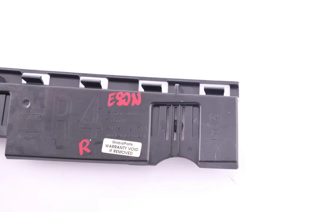 Ślizg Mocowanie Uchwyt Progu Prawe do BMW E90 E91 o numerze 7202662 BMW E90 E91 Ślizg Mocowanie Uchwyt Progu Prawe - SKU 7202662-1 - Numer Części 7202662