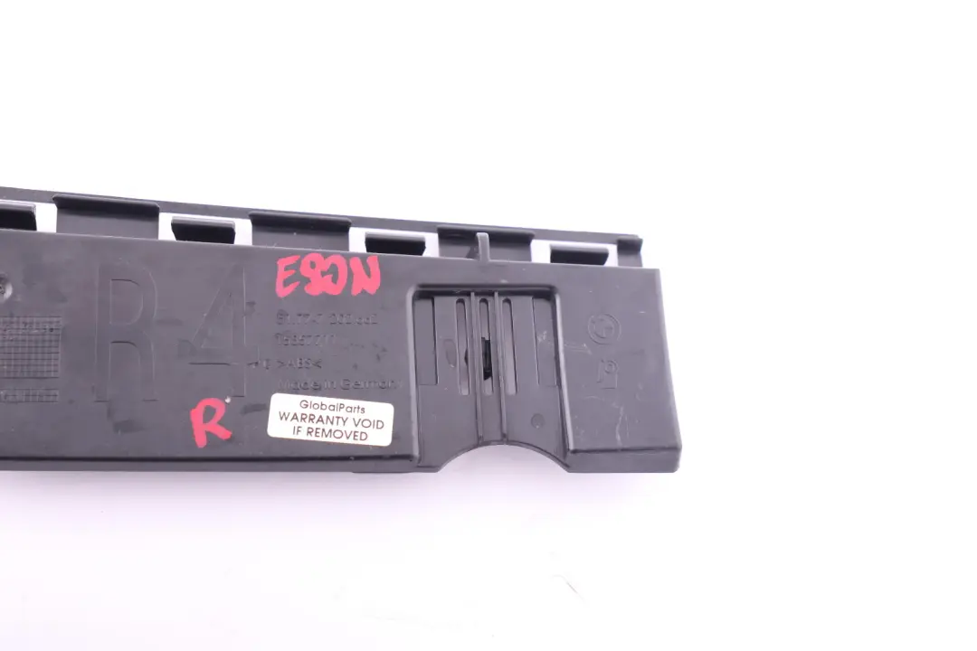 Satz Halteleisten rechts 51777224456 7224456 für BMW 3 er E90 E91 LCI mit Teilenummer 7202662 BMW 3 er E90 E91 LCI Satz Halteleisten rechts 51777224456 7224456 - SKU 7202662-1 - Teilenummer 7202662