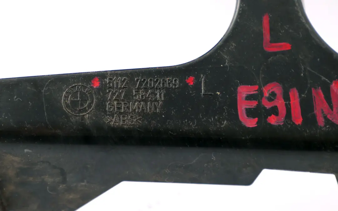 Guia Para Parachoques Trasero Lado Izquierdo para BMW E91N E91 LCI con número de pieza 7202669 BMW E91N E91 LCI Guia Para Parachoques Trasero Lado Izquierdo - SKU 7202669 - Número de pieza 7202669