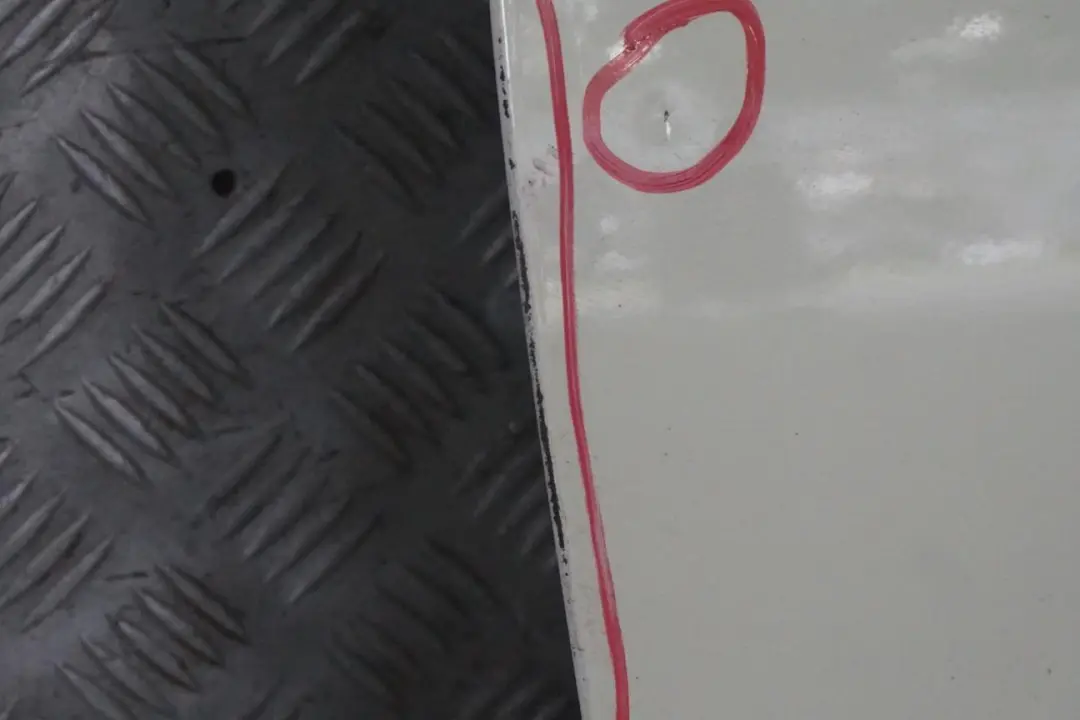 Tür Vorne Rechts Pepper White Weiss - 850 für BMW Mini Cooper R50 R52 R53 2 mit Teilenummer 7202912 BMW Mini Cooper R50 R52 R53 2 Tür Vorne Rechts Pepper White Weiss - 850 - SKU 7202912-PW2 - Teilenummer 7202912