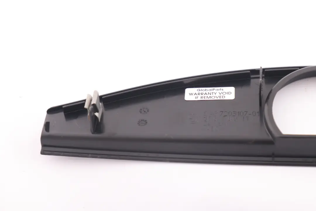 Cubierta motor limpiaparabrisas maletero negro 7203107 para BMW E91 con número de pieza 7203110 BMW E91 Cubierta motor limpiaparabrisas maletero negro 7203107 - SKU 7203110 - Número de pieza 7203110