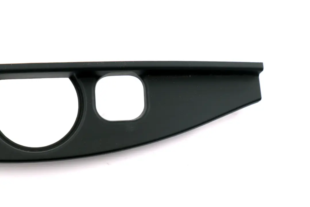BMW E91 Coffre arriere Cache moteur d'essuie-glace Noir 7203107 - SKU 7203110 - Numéro de pièce 7203110