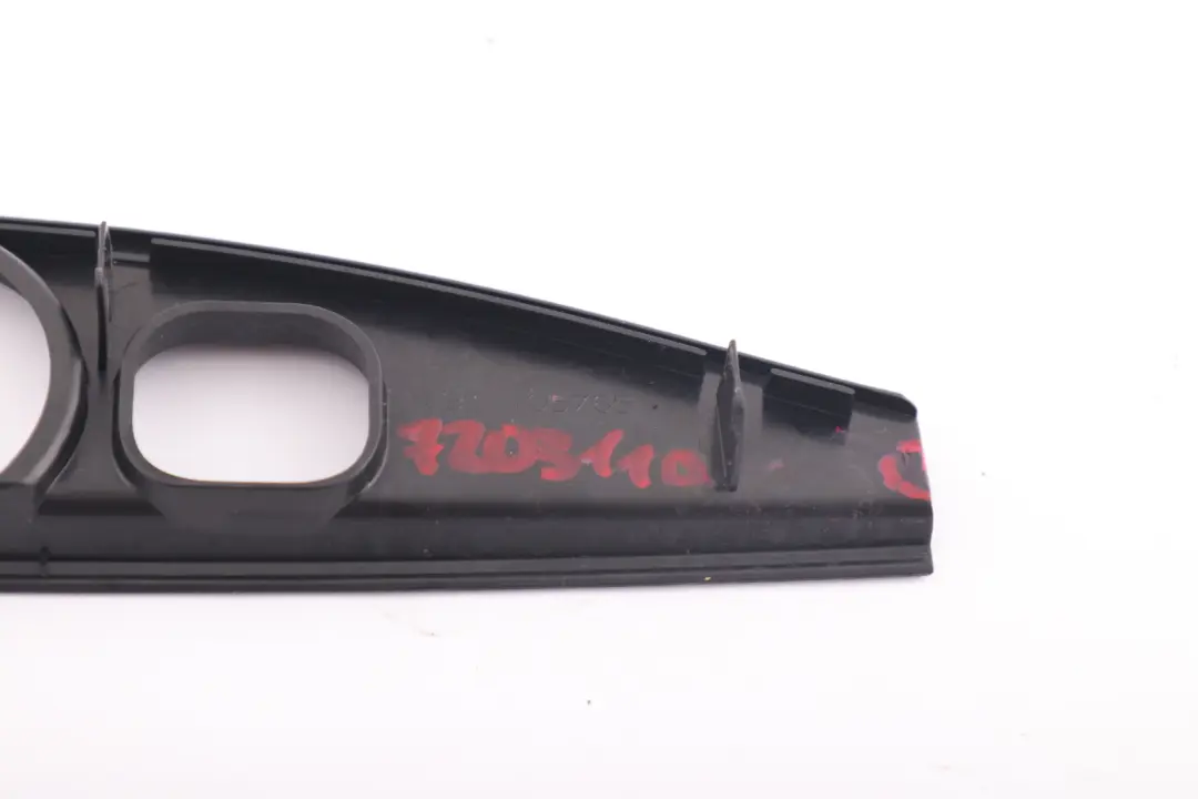 Coffre arriere Cache moteur d'essuie-glace Noir 7203107 pour BMW E91 à propos du numéro de pièce 7203110 BMW E91 Coffre arriere Cache moteur d'essuie-glace Noir 7203107 - SKU 7203110 - Numéro de pièce 7203110