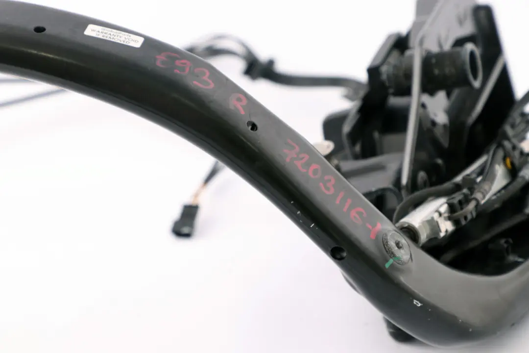 Zawias Mechanizm Dachu Prawy do BMW E93 Cabrio o numerze 7203116 BMW E93 Cabrio Zawias Mechanizm Dachu Prawy - SKU 7203116-1 - Numer Części 7203116