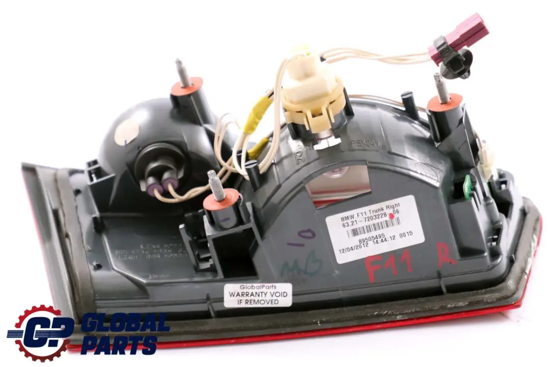 Luz Trasera Derecha O/S En Tapa Maletero Maletero Portón Trasero para BMW F11 con número de pieza 7203228 BMW F11 Luz Trasera Derecha O/S En Tapa Maletero Maletero Portón Trasero - SKU 7203228 - Número de pieza 7203228