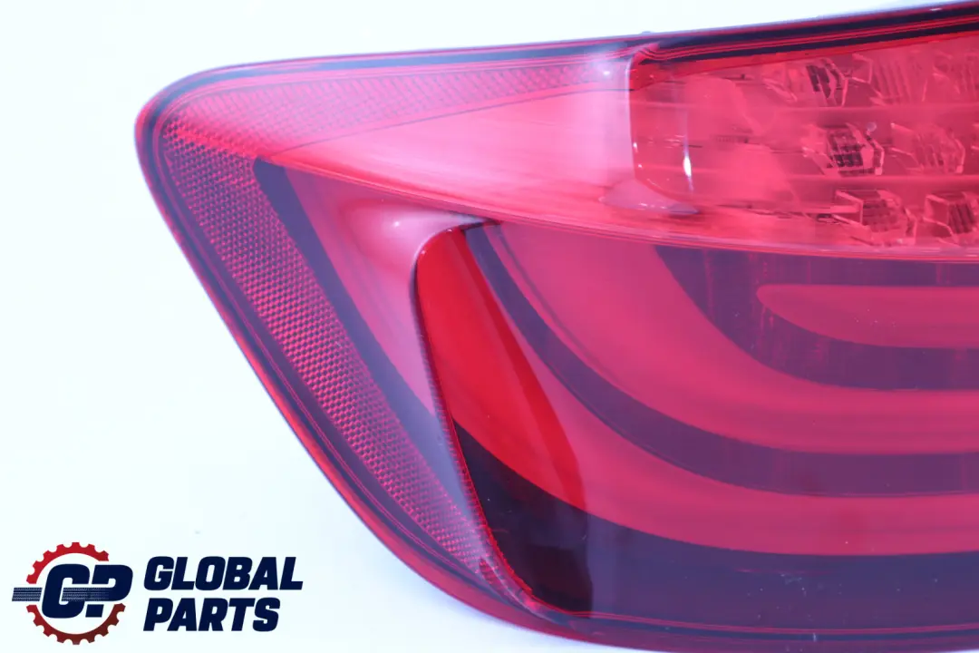 Luz Trasera En El Panel Lateral Izquierdo N/S para BMW F10 con número de pieza 7203229 BMW F10 Luz Trasera En El Panel Lateral Izquierdo N/S - SKU 7203229 - Número de pieza 7203229