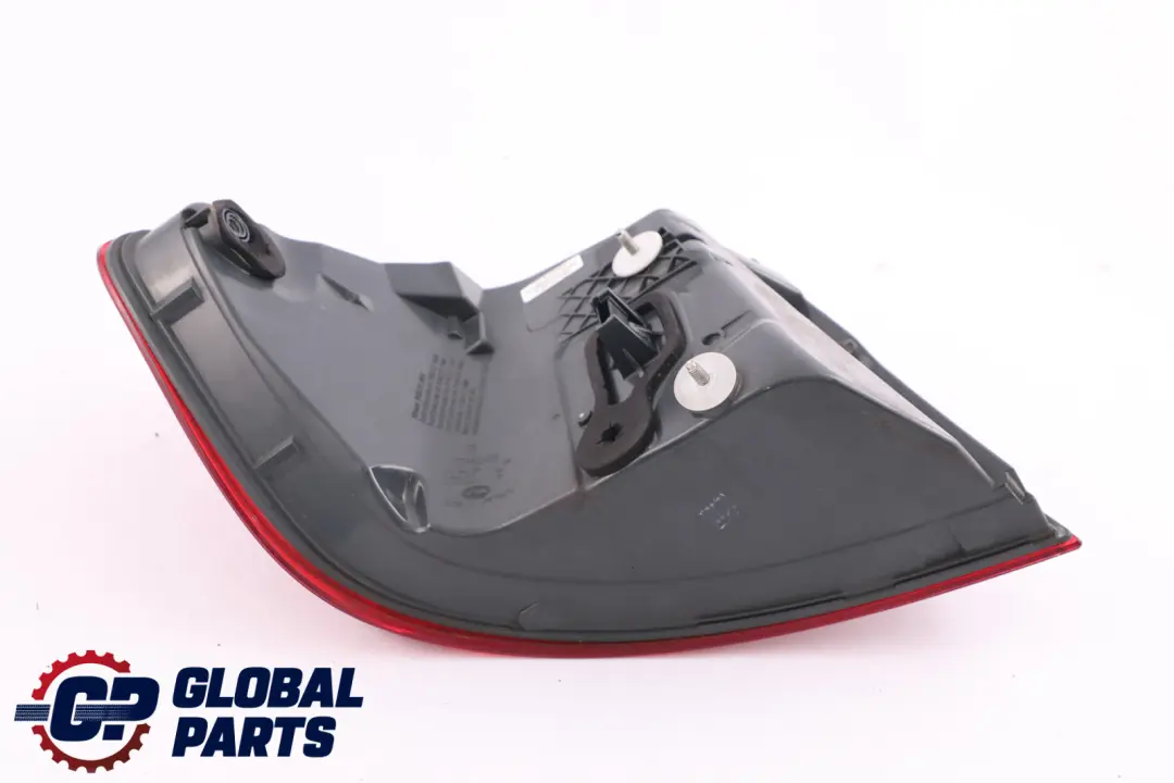 Lampe D'Éclairage Dans Le Panneau Latéral Arrière Droit pour BMW F10 à propos du numéro de pièce 7203230 BMW F10 Lampe D'Éclairage Dans Le Panneau Latéral Arrière Droit - SKU 7203230 - Numéro de pièce 7203230