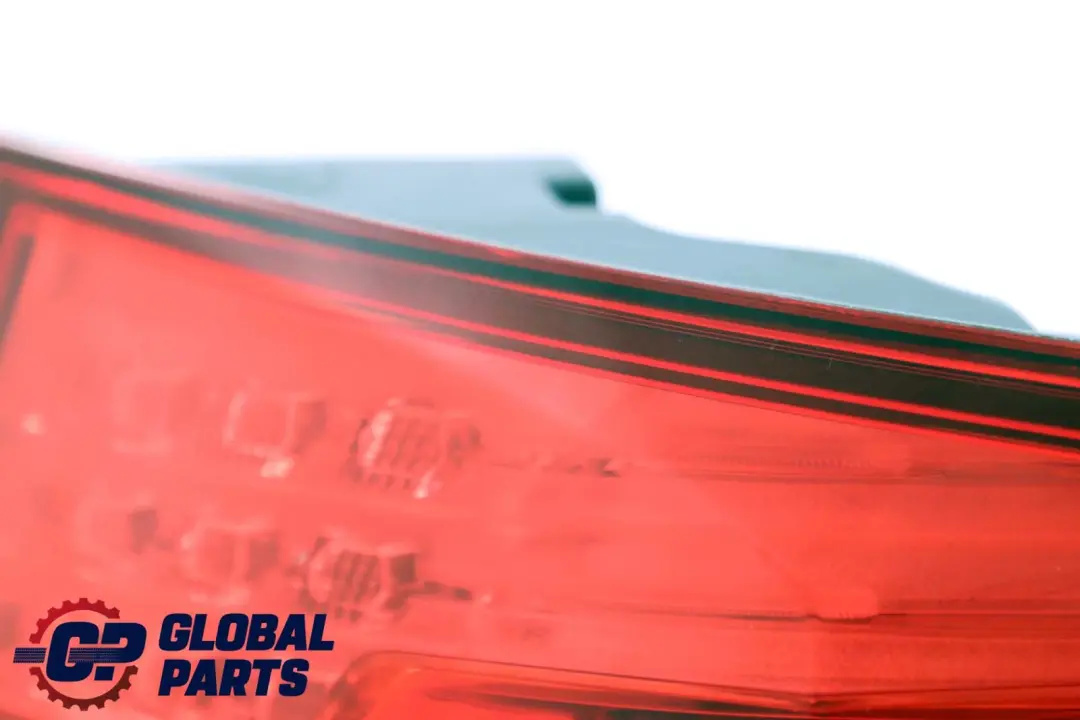 Luz Trasera BMW F11 Touring En El Panel Lateral Derecho para con número de pieza 7203234 Luz Trasera BMW F11 Touring En El Panel Lateral Derecho - SKU 7203234 - Número de pieza 7203234