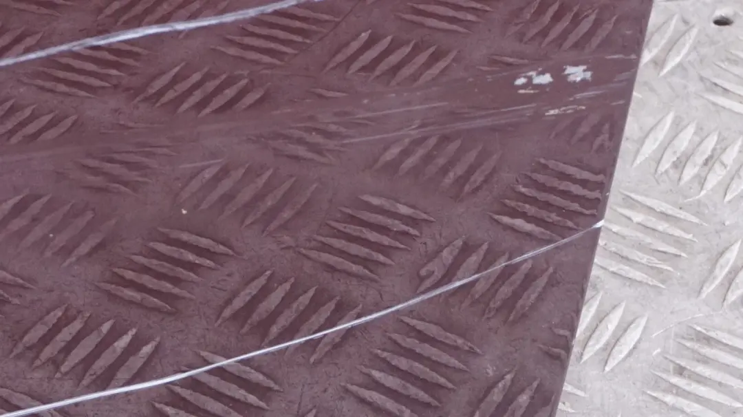 Door Front Left N/S Barbera Red Metallic - A39 to BMW 3 Series E90 E90N E91 E91N 1 with Part number 7203643 BMW 3 Series E90 E90N E91 E91N 1 Door Front Left N/S Barbera Red Metallic - A39 - SKU 7203643-BAR1 - Part number 7203643