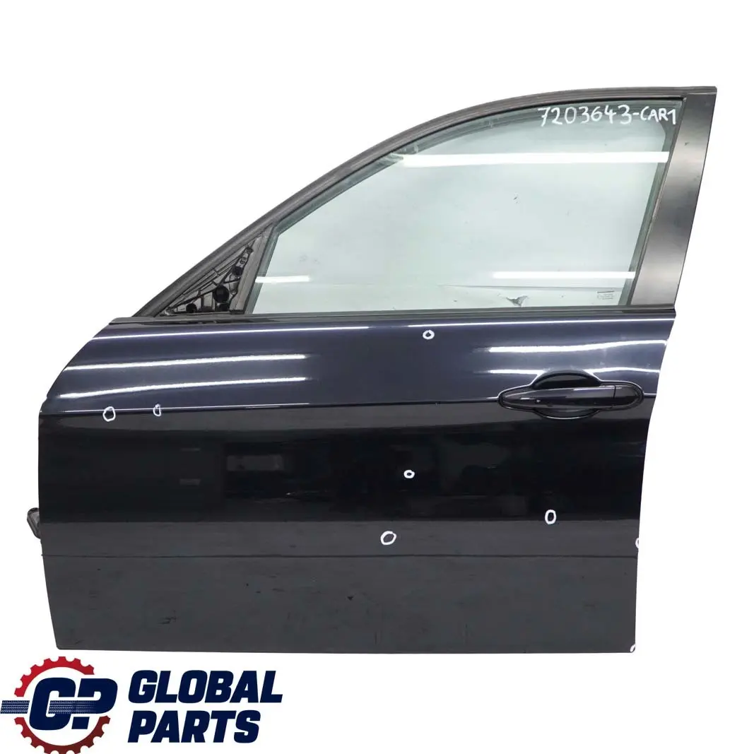 Puerta Delantera Izquierda Carbonschwarz Carbon Black Metallic - 416 para BMW E90 E91 con número de pieza 7203643 BMW E90 E91 Puerta Delantera Izquierda Carbonschwarz Carbon Black Metallic - 416 - SKU 7203643-CAR1 - Número de pieza 7203643