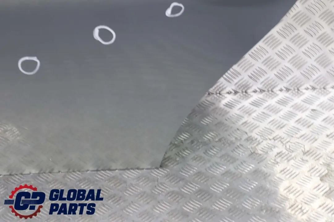 Reihe E90 2 Tür Hinten Links Arktis Metallic - A34 für BMW 3 mit Teilenummer 7203647 BMW 3 Reihe E90 2 Tür Hinten Links Arktis Metallic - A34 - SKU 7203647-AM2 - Teilenummer 7203647