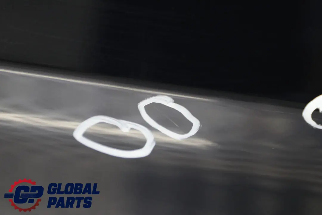 Porta Posteriore Sinistra Nero Carbone Nero Metallizzato - 416 per BMW E90 3 con numero di parte 7203647 BMW E90 3 Porta Posteriore Sinistra Nero Carbone Nero Metallizzato - 416 - SKU 7203647-CAR3 - Numero di parte 7203647