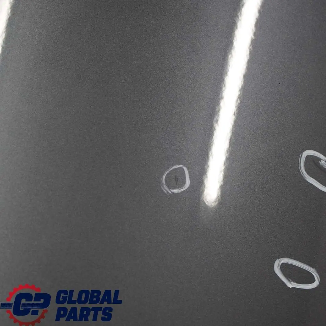 Porta Posteriore Sinistra Grafite Brillante Metallizzato A22 per BMW E90 con numero di parte 7203647 BMW E90 Porta Posteriore Sinistra Grafite Brillante Metallizzato A22 - SKU 7203647-SG3 - Numero di parte 7203647