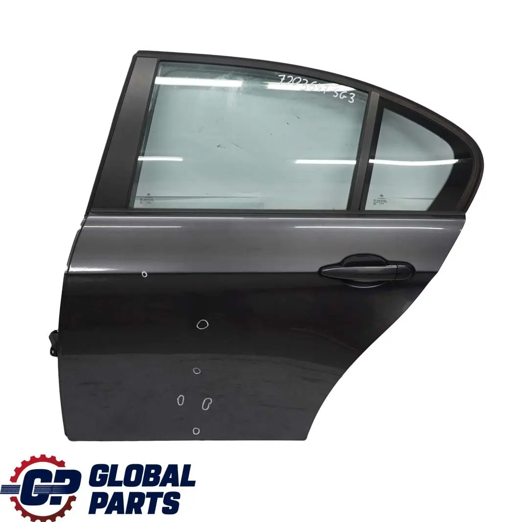 Puerta Trasera Izquierda Sparkling Graphite Metallic - A22 para BMW E90 3 con número de pieza 7203647 BMW E90 3 Puerta Trasera Izquierda Sparkling Graphite Metallic - A22 - SKU 7203647-SG3 - Número de pieza 7203647