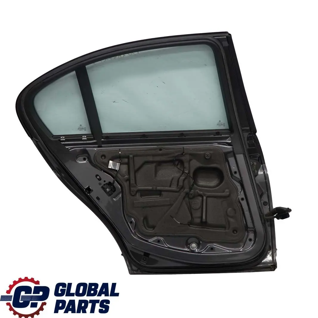 Porta Posteriore Sinistra Grafite Brillante Metallizzato A22 per BMW E90 con numero di parte 7203647 BMW E90 Porta Posteriore Sinistra Grafite Brillante Metallizzato A22 - SKU 7203647-SG3 - Numero di parte 7203647
