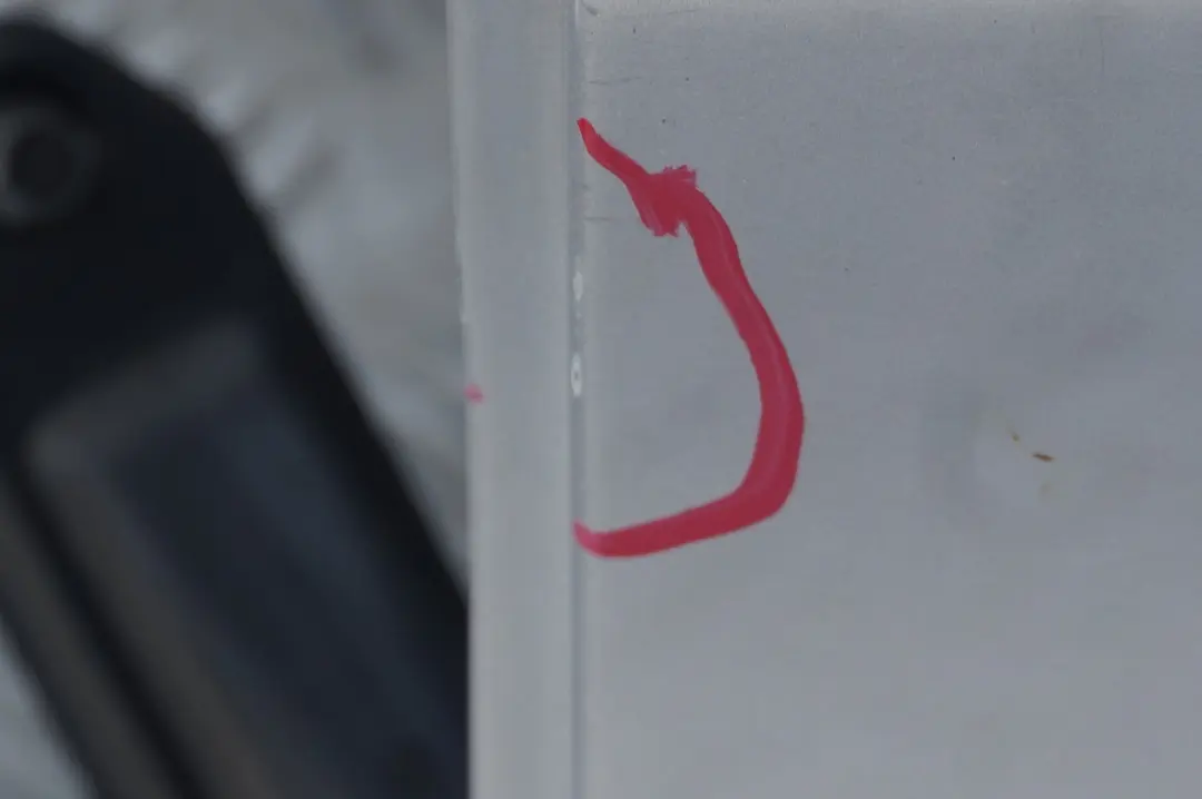 Cote Conducteur Porte Arriere Gauche Argent Titane Metallise - pour BMW E90 LCI à propos du numéro de pièce 7203647 BMW E90 LCI Cote Conducteur Porte Arriere Gauche Argent Titane Metallise - - SKU 7203647-TS28 - Numéro de pièce 7203647