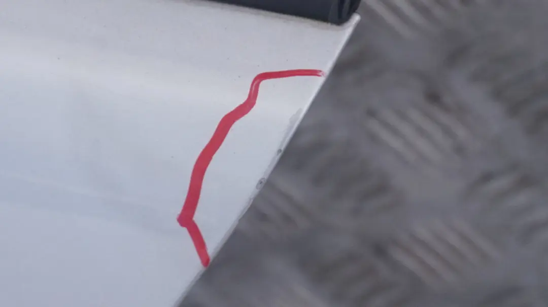 Door Rear Left N/S Titansilber Silver Silber Metallic 354 to BMW 3 SERIES 5 E90 with Part number 7203647 BMW 3 SERIES 5 E90 Door Rear Left N/S Titansilber Silver Silber Metallic 354 - SKU 7203647-TS5 - Part number 7203647