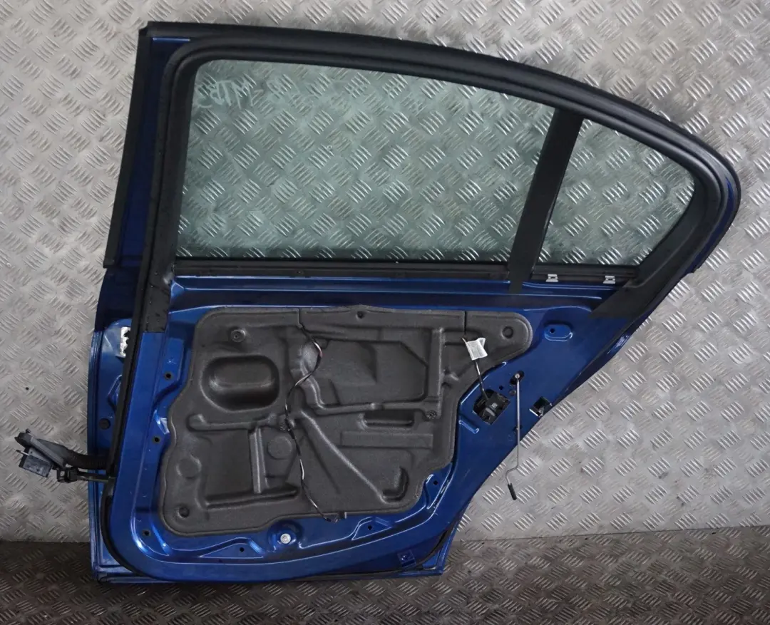 Door Rear Right O/S Montegoblau Blue Blau Metallic A51 to BMW 3 Series E90 with Part number 7203648 BMW 3 Series E90 Door Rear Right O/S Montegoblau Blue Blau Metallic A51 - SKU 7203648-MTB3 - Part number 7203648