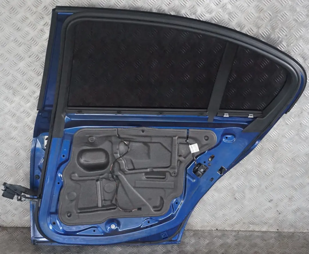 Door Rear Right O/S Montegoblau Blue Blau Metallic - A51 to BMW 3 Series E90 with Part number 7203648 BMW 3 Series E90 Door Rear Right O/S Montegoblau Blue Blau Metallic - A51 - SKU 7203648-MTB4 - Part number 7203648