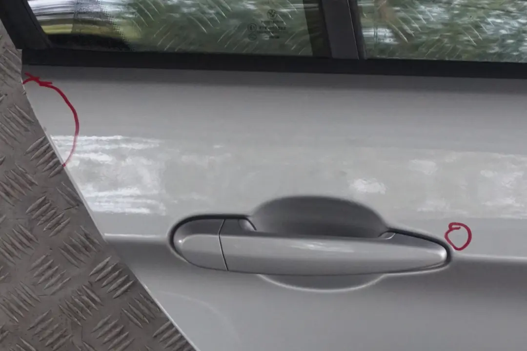 Door Rear Right O/S Titansilber Silver Silber 354 to BMW 3 SERIES 25 E90 E90N LCi with Part number 7203648 BMW 3 SERIES 25 E90 E90N LCi Door Rear Right O/S Titansilber Silver Silber 354 - SKU 7203648-TS25 - Part number 7203648