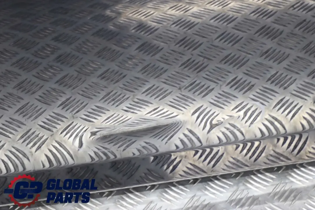 Tür Vorne Rechts Carbonschwarz Carbon Schwarz Metallic - 416 für BMW 7 F01 mit Teilenummer 7203978 BMW 7 F01 Tür Vorne Rechts Carbonschwarz Carbon Schwarz Metallic - 416 - SKU 7203978-CAR - Teilenummer 7203978