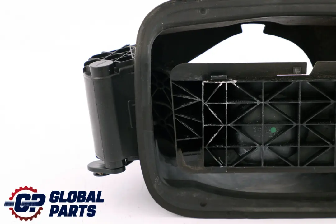 BMW F10 Osłona Klapka Wlewu Paliwa - SKU 7204365 - Numer Części 7204365