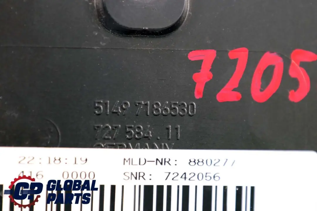 Blende Heckklappe Carbonschwarz Metallic - 416 Schwarz für BMW 7 er F01 F02 LCI mit Teilenummer 7205731 BMW 7 er F01 F02 LCI Blende Heckklappe Carbonschwarz Metallic - 416 Schwarz - SKU 7205731-CAR - Teilenummer 7205731