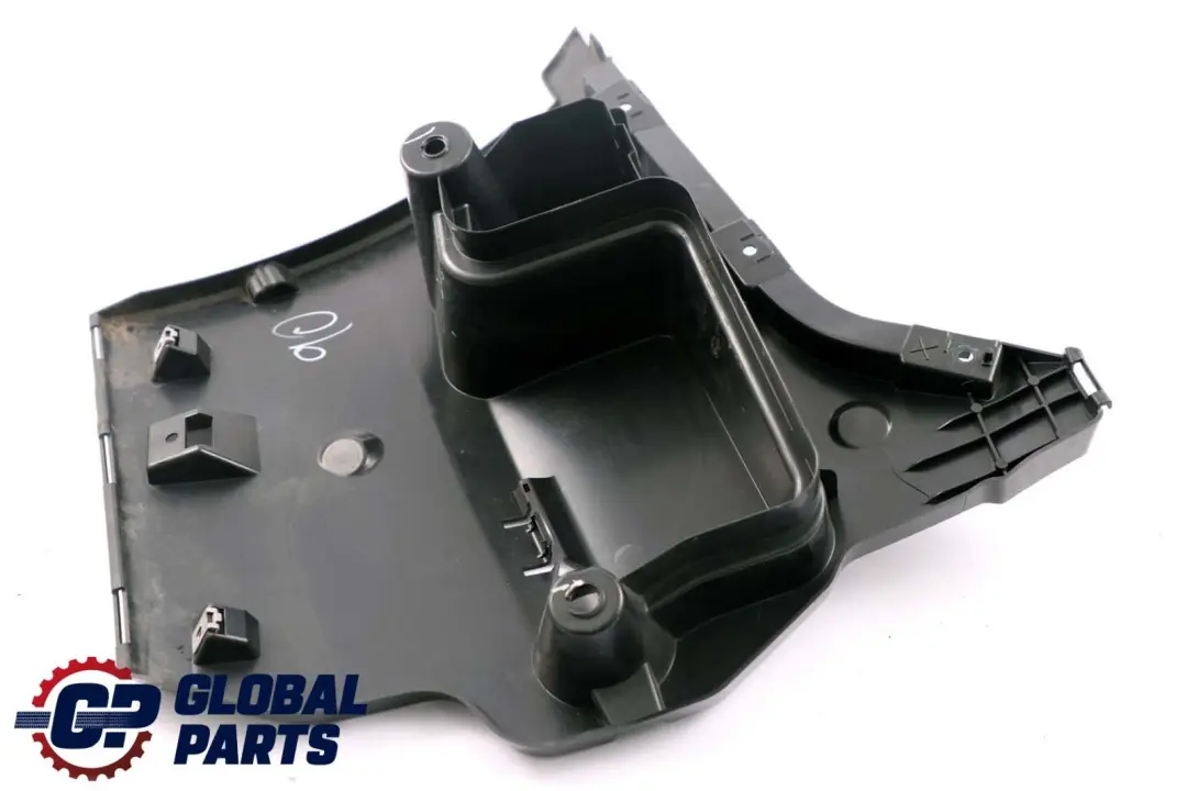 BMW F11 Rear Bumper Mount Bracket Guide Right O/S Side - SKU 7207112 - Part number 7207112