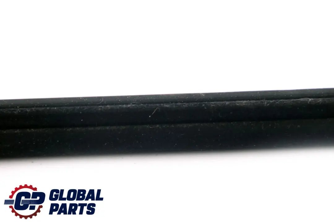 Uszczelka Kanału Drzwi Przednich Lewa do BMW X5 E70 o numerze 7207217 BMW X5 E70 Uszczelka Kanału Drzwi Przednich Lewa - SKU 7207217 - Numer Części 7207217