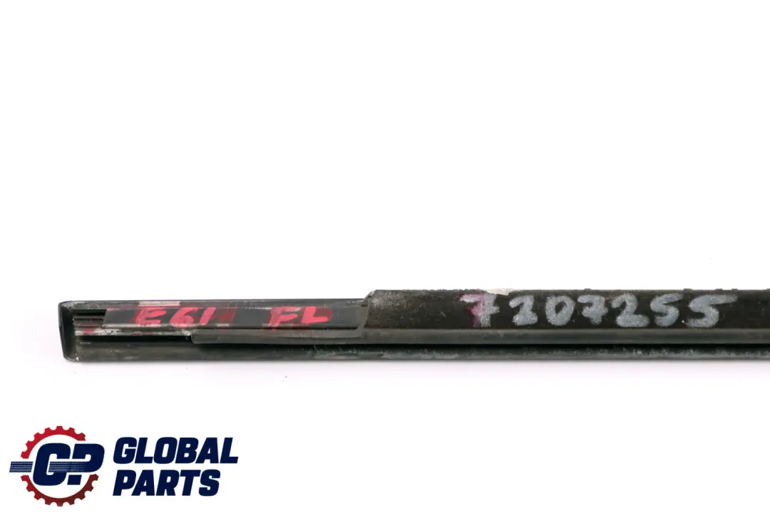 Canal Cubierta Exterior Puerta Delantera Izquierda Glanzschwarz para BMW E60 E61 con número de pieza 7207255 BMW E60 E61 Canal Cubierta Exterior Puerta Delantera Izquierda Glanzschwarz - SKU 7207255 - Número de pieza 7207255