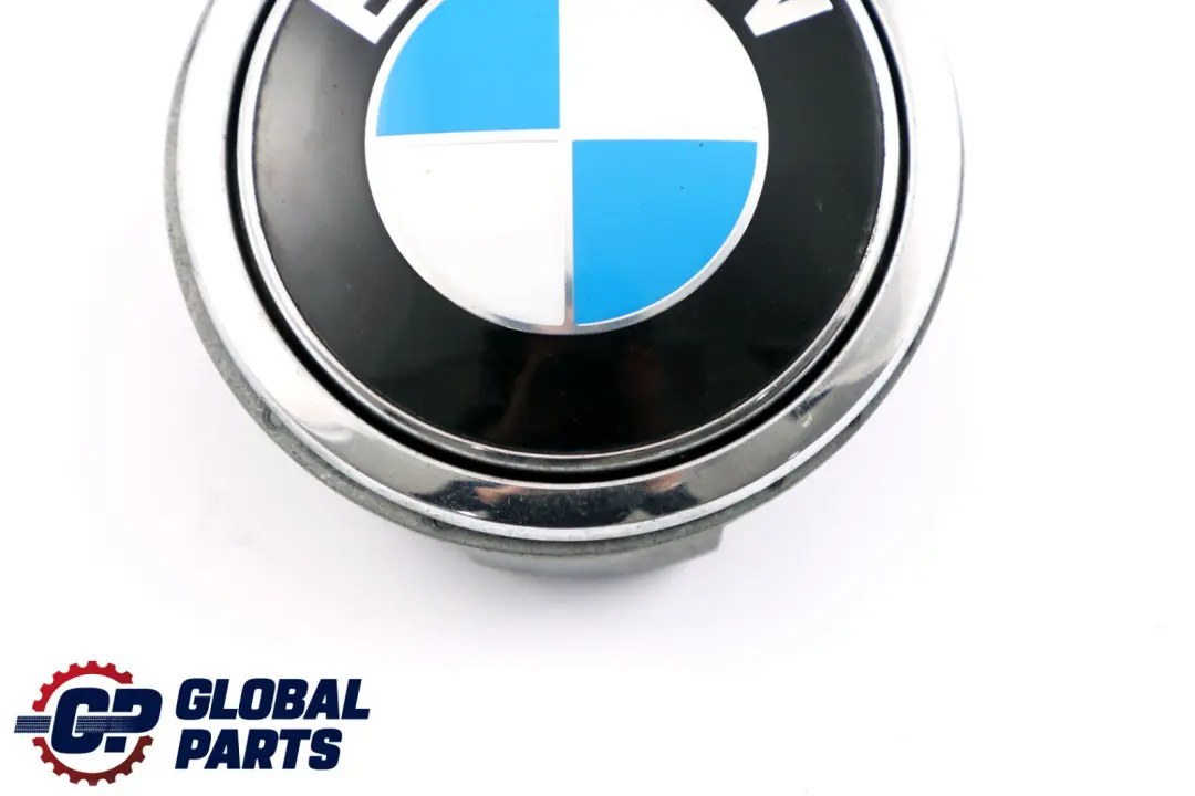 Emblem Button Tailgate Badge Open Opening to BMW 1 Series E81 E87 E87N LCI with Part number 7200938 BMW 1 Series E81 E87 E87N LCI Emblem Button Tailgate Badge Open Opening - SKU 7207333 - Part number 7200938