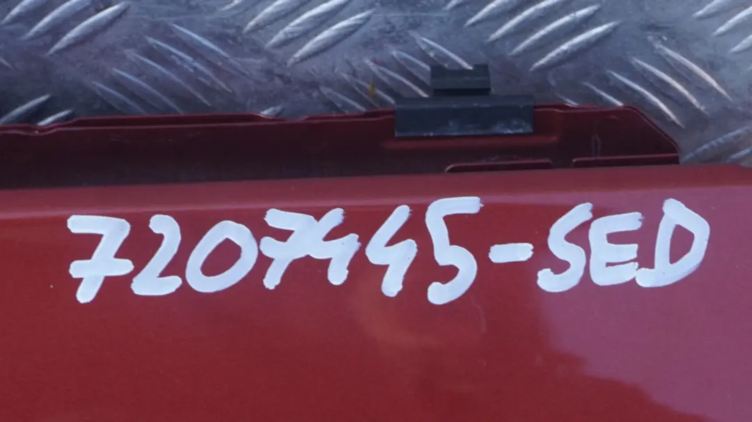 BMW 1 er E81 E82 E88 Fahrerseite Tür vorne links Sedonarot Rot Metallic - A79 - SKU 7207445-SED - Teilenummer 7207445