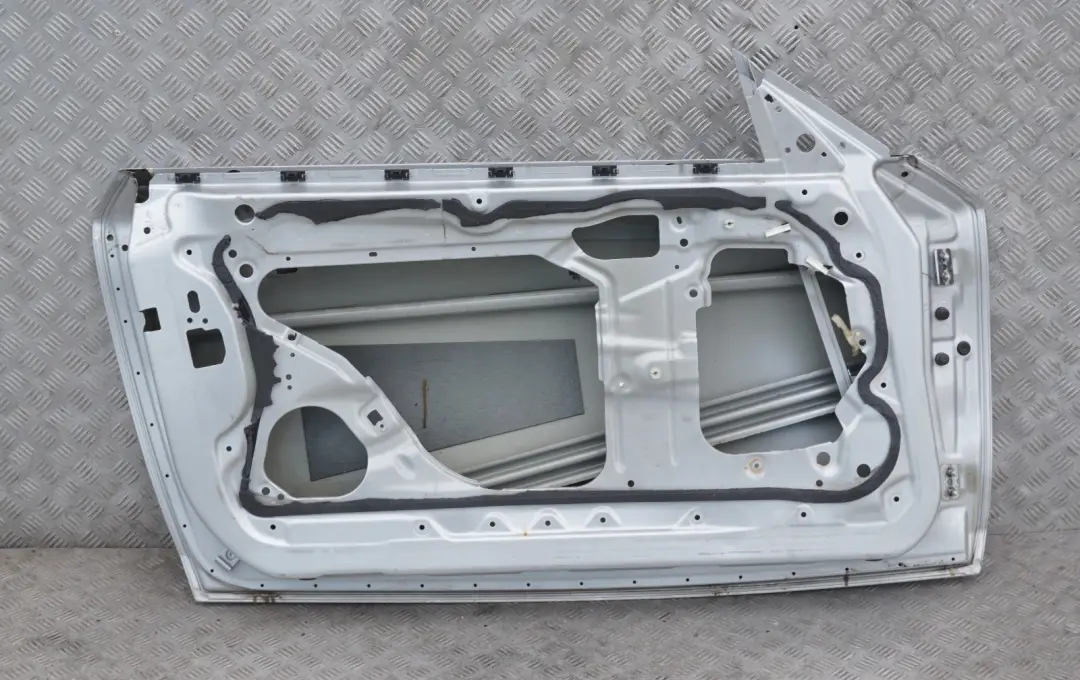 BMW 1 SERIES E81 E82 E88 Door Front Left N/S Titansilber Titan Silver Metallic - SKU 7207445-TS - Part number 7207445
